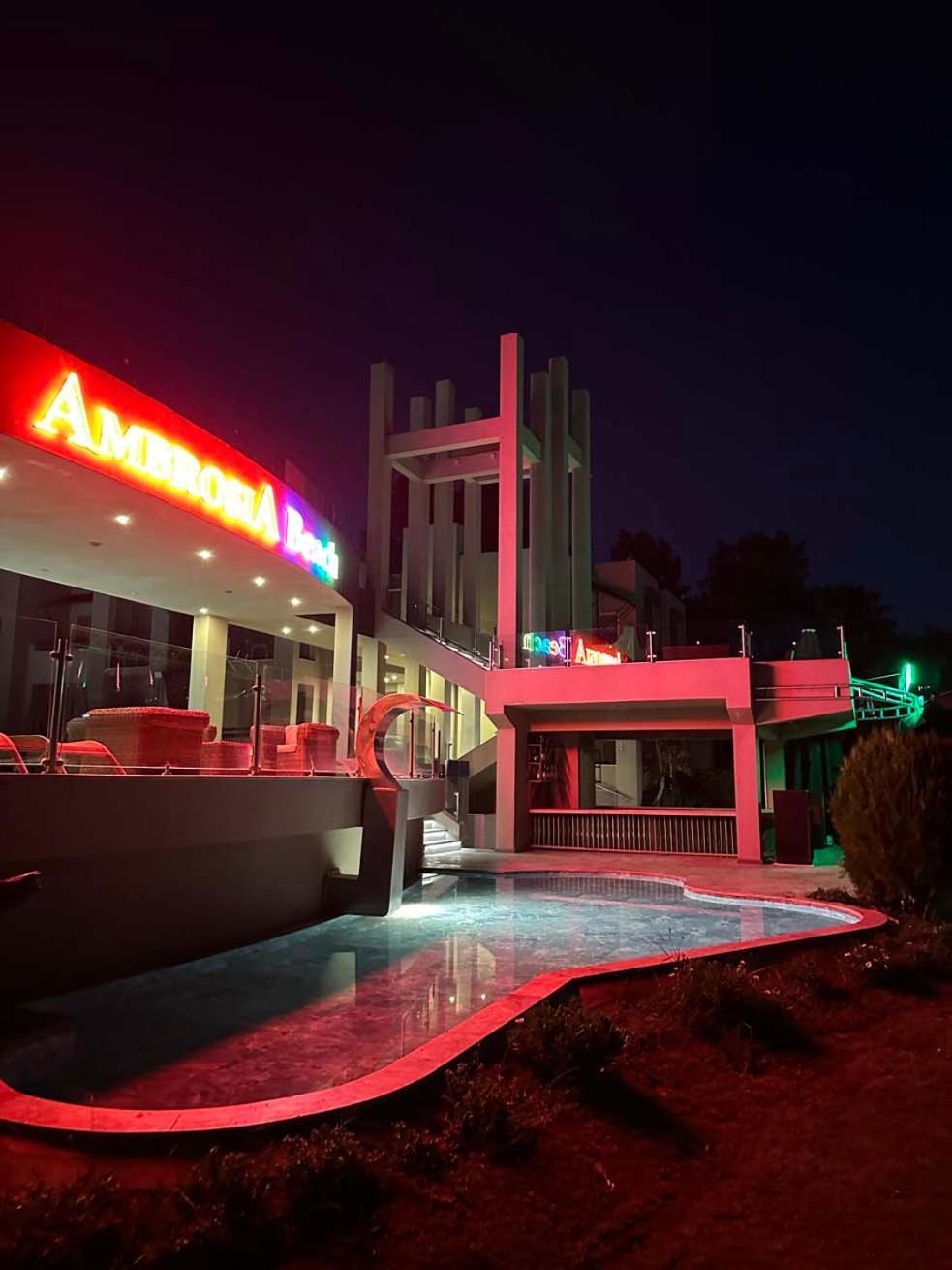 Ambrosia Hotel Beach & Spa Битез Екстериор снимка