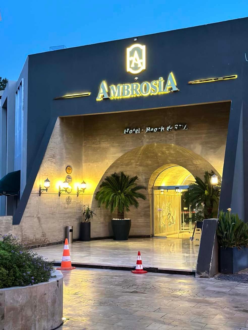 Ambrosia Hotel Beach & Spa Битез Екстериор снимка
