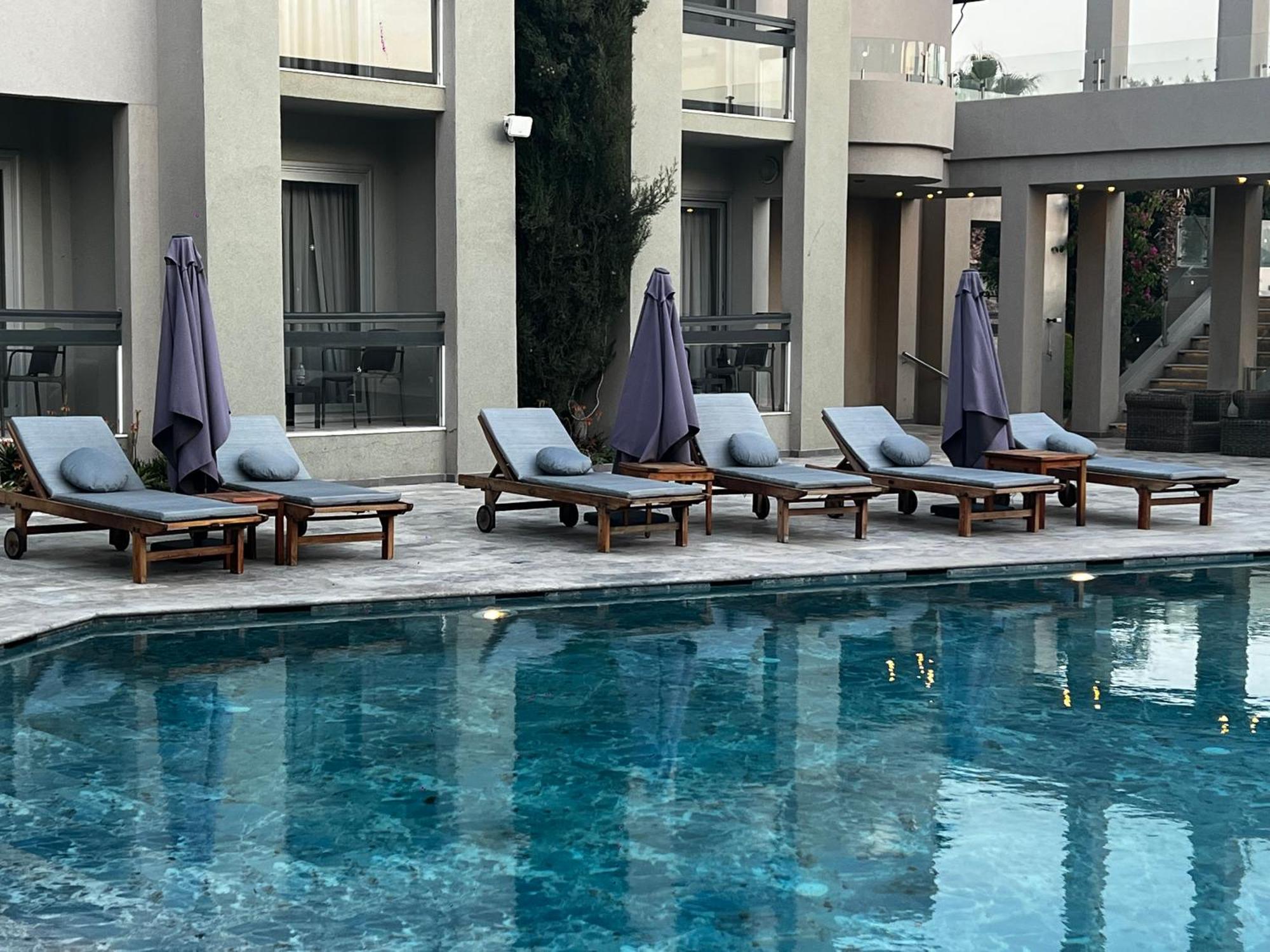 Ambrosia Hotel Beach & Spa Битез Екстериор снимка