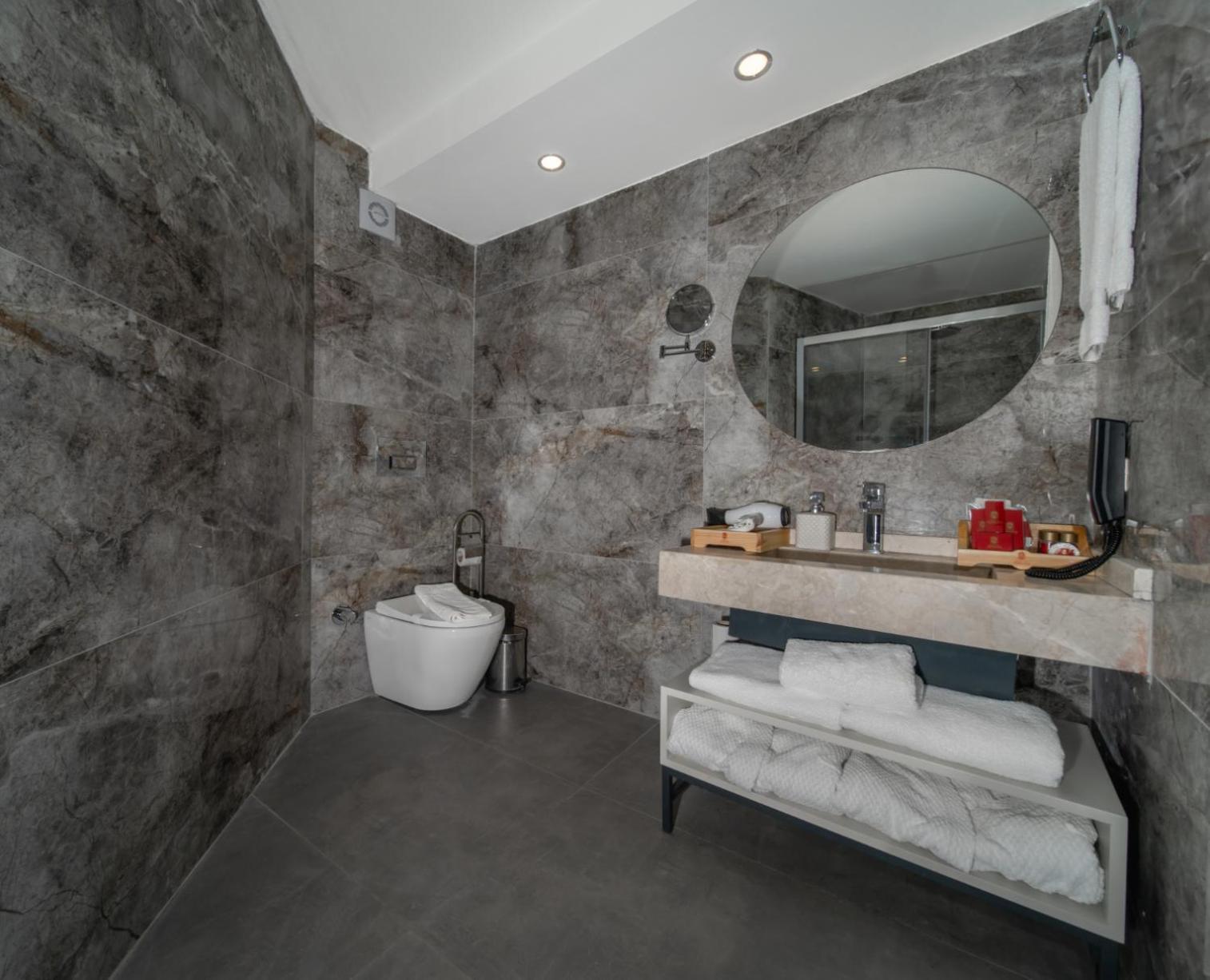 Ambrosia Hotel Beach & Spa Битез Екстериор снимка