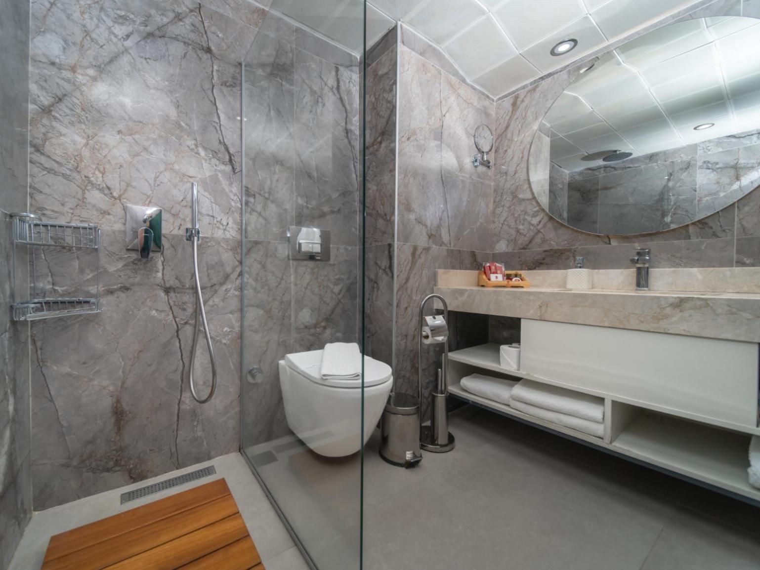 Ambrosia Hotel Beach & Spa Битез Екстериор снимка